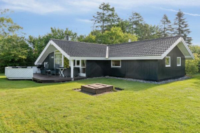 Near Beach Center, Quiet And Secluded Lot, in Slagelse